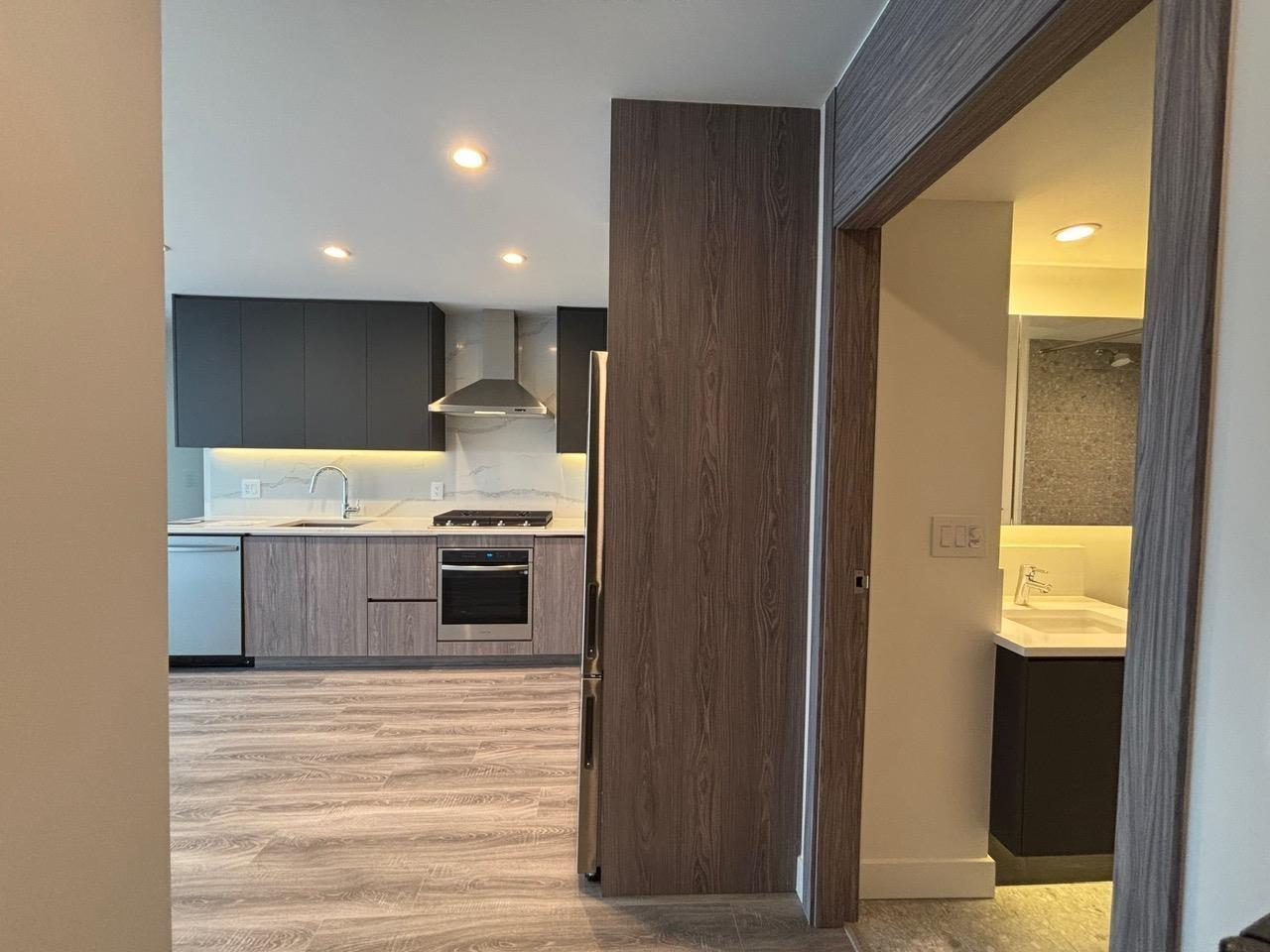 3302 10750 135a Street, Surrey, British Columbia  V3T 0V4 - Photo 4 - R2970750