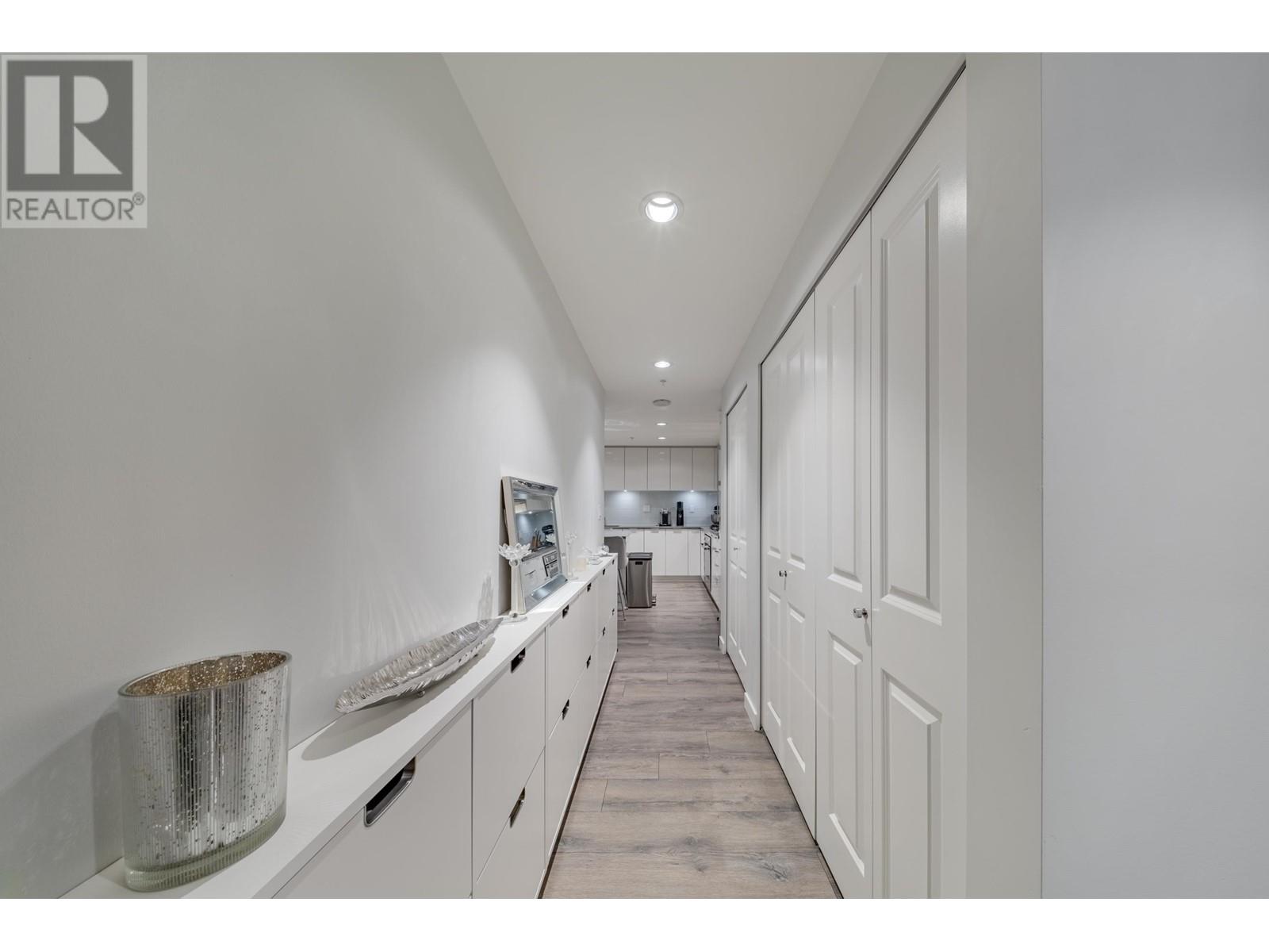 Listing Picture 21 of 32 : 2503 2388 MADISON AVENUE, Burnaby / 本拿比 - 魯藝地產 Yvonne Lu Group - MLS Medallion Club Member