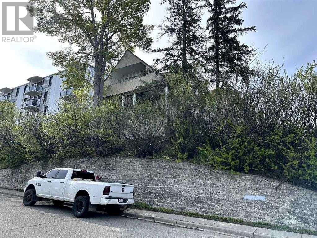 Property at 1625 23 Avenue SW image 5