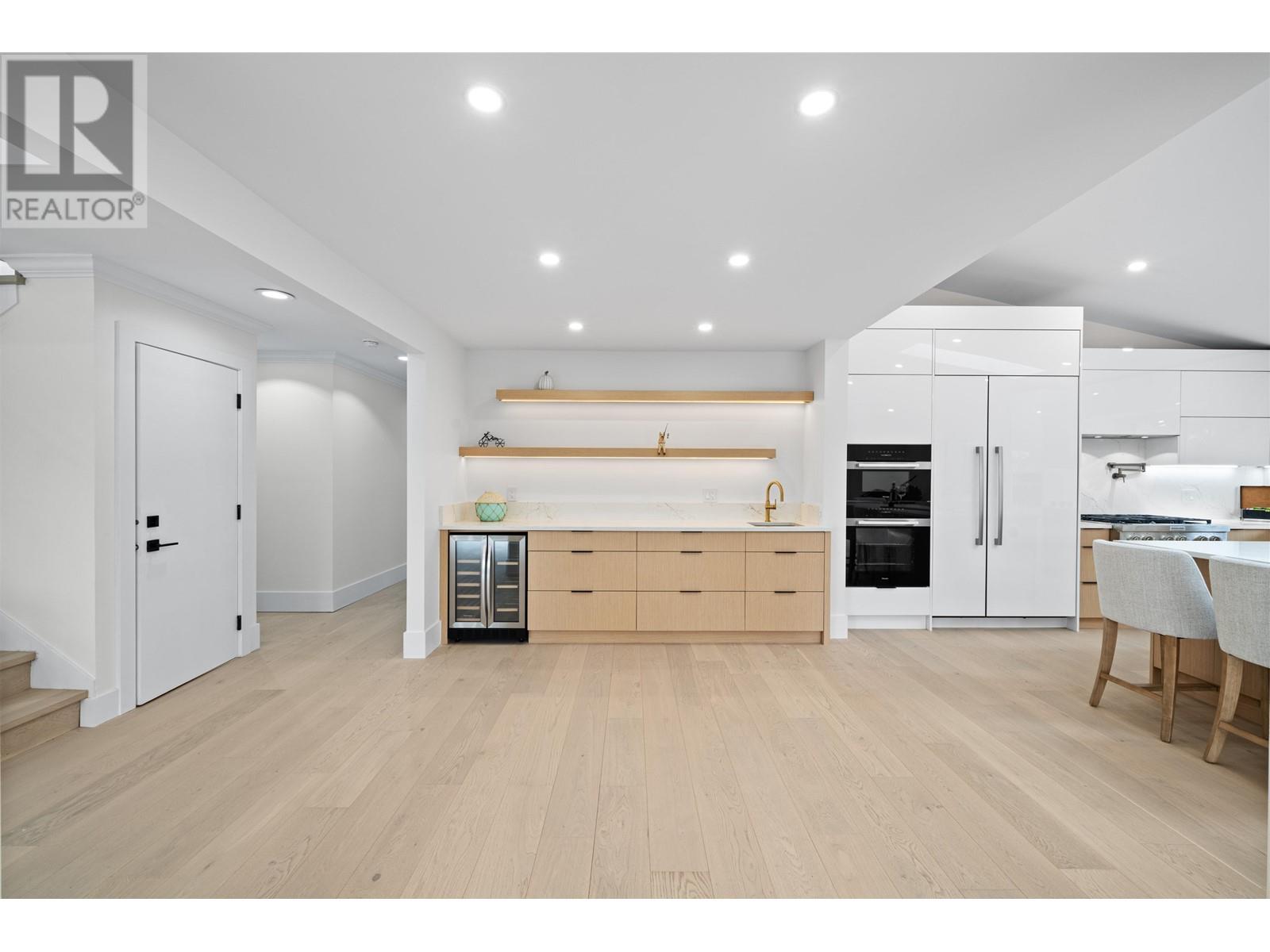 6230 Summit Avenue, West Vancouver, British Columbia  V7W 1Y2 - Photo 14 - R2970195