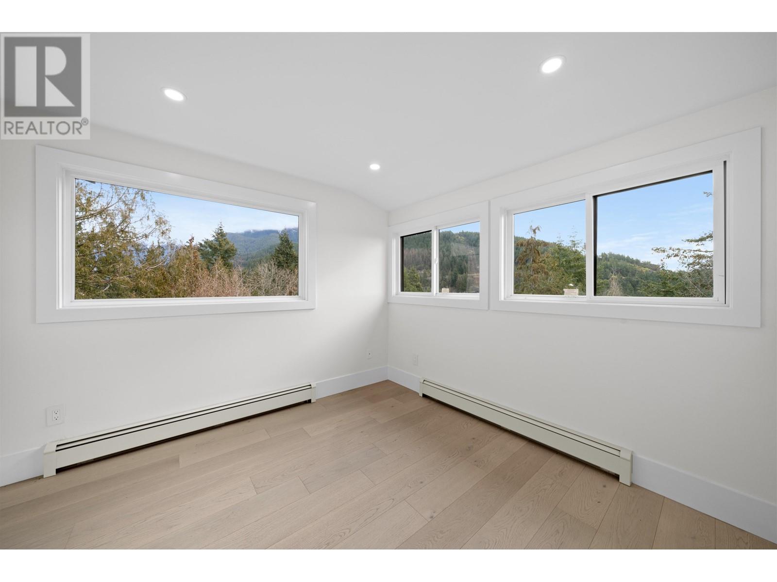 6230 Summit Avenue, West Vancouver, British Columbia  V7W 1Y2 - Photo 25 - R2970195