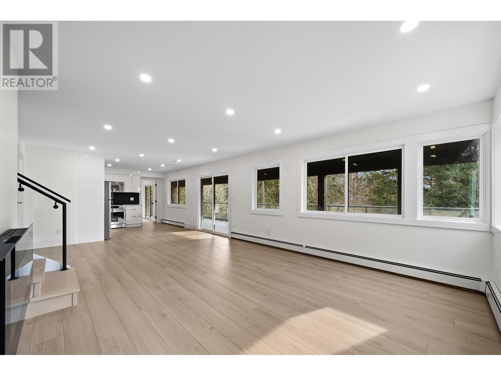 6230 Summit Avenue, West Vancouver, British Columbia  V7W 1Y2 - Photo 15 - R2970195