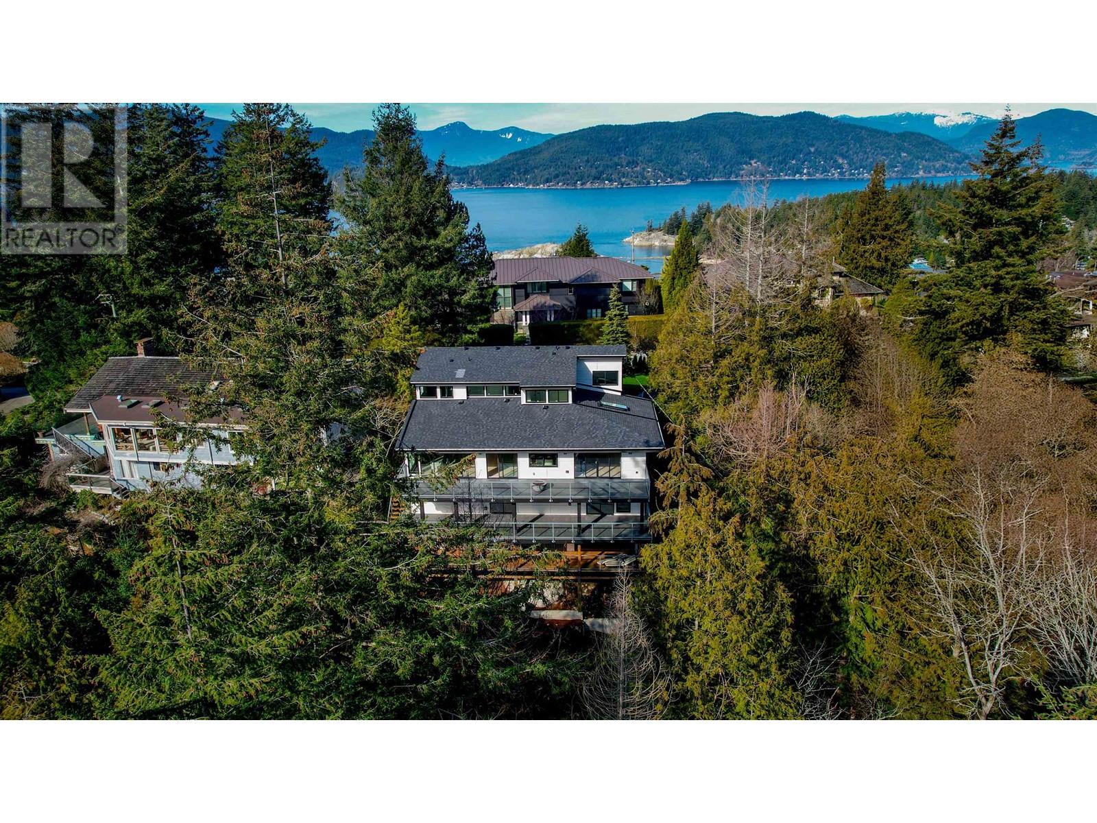 6230 Summit Avenue, West Vancouver, British Columbia  V7W 1Y2 - Photo 37 - R2970195