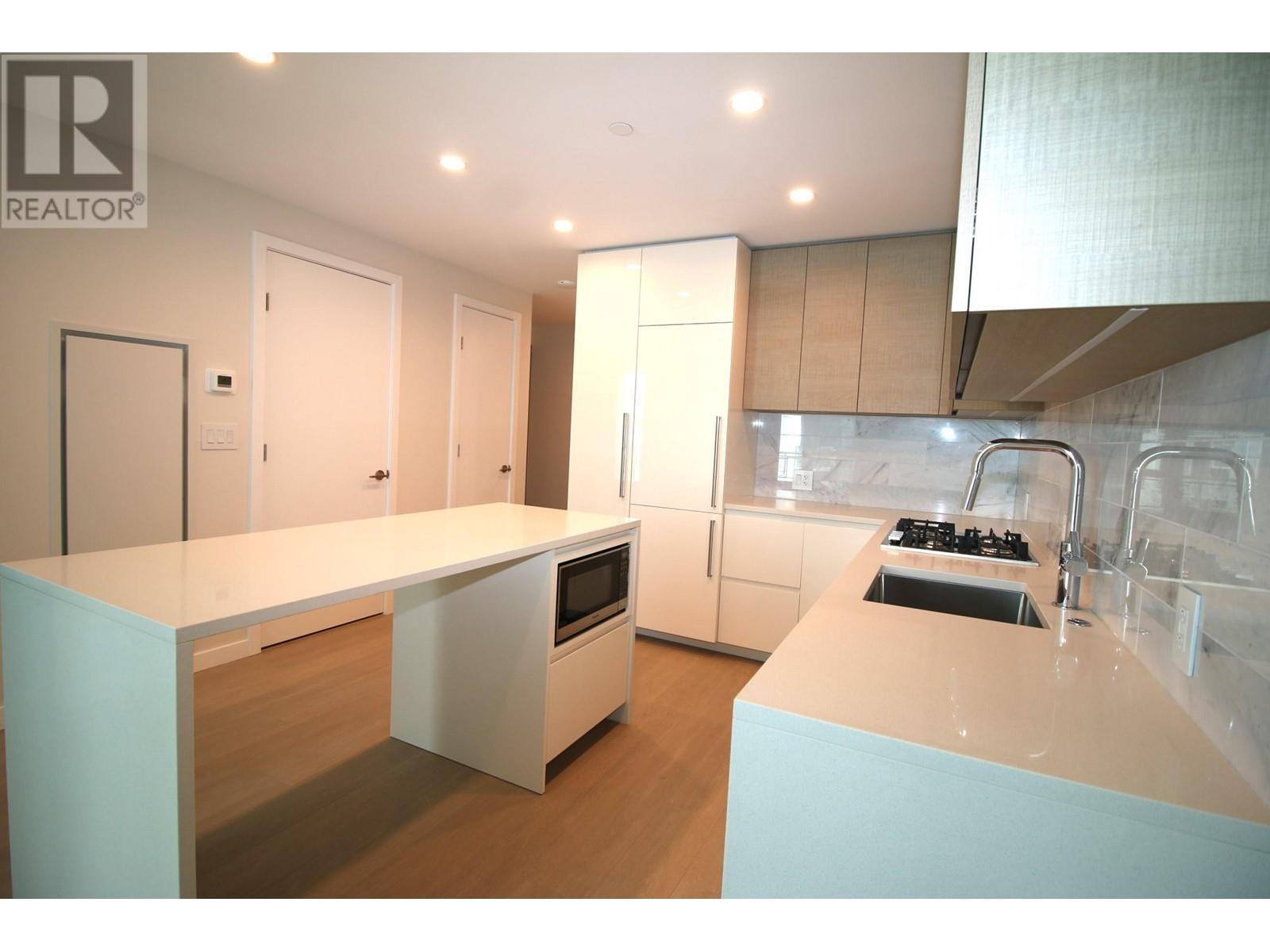 807 2186 Gilmore Avenue, Burnaby, British Columbia  V5C 0N7 - Photo 3 - R2969523