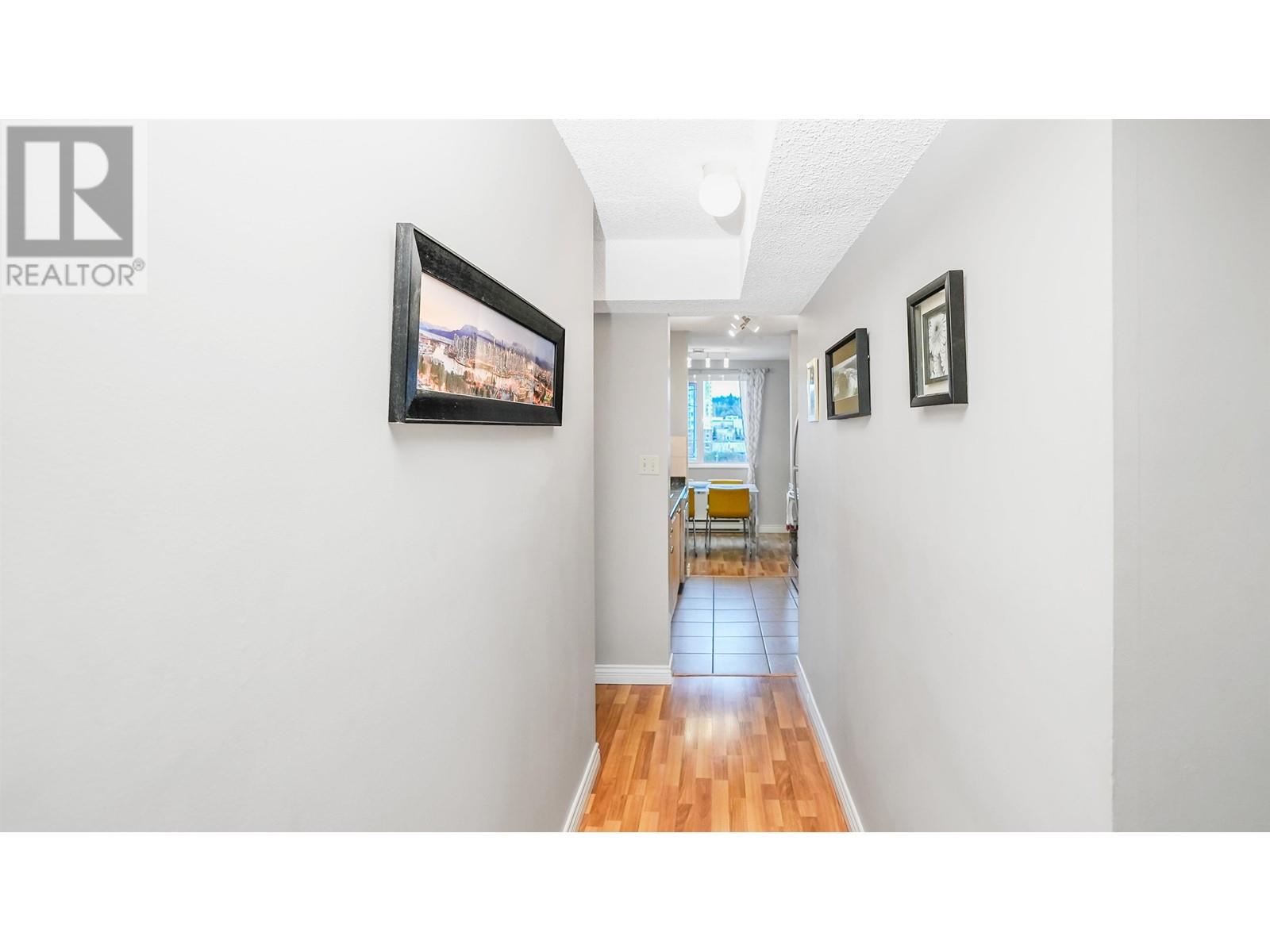 Listing Picture 19 of 40 : 1101 9541 ERICKSON DRIVE, Burnaby / 本拿比 - 魯藝地產 Yvonne Lu Group - MLS Medallion Club Member