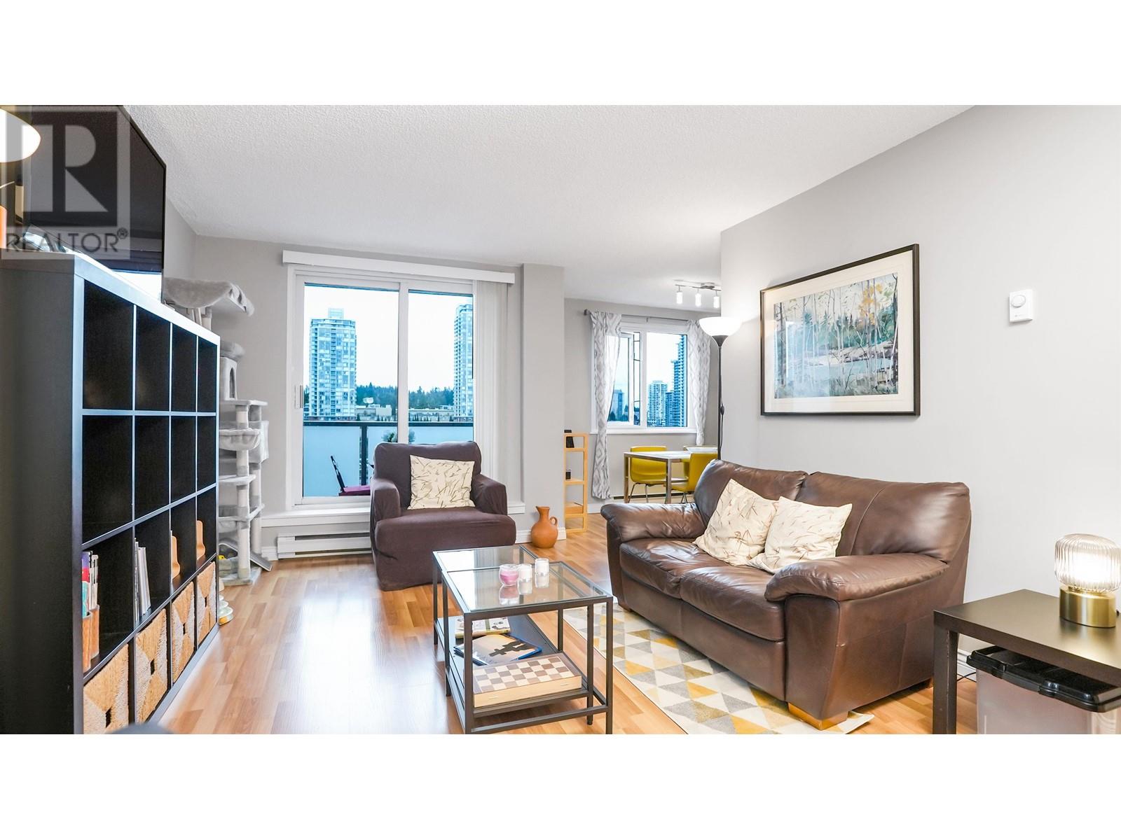 Listing Picture 2 of 40 : 1101 9541 ERICKSON DRIVE, Burnaby / 本拿比 - 魯藝地產 Yvonne Lu Group - MLS Medallion Club Member