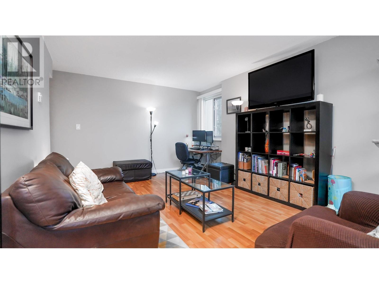 Listing Picture 3 of 40 : 1101 9541 ERICKSON DRIVE, Burnaby / 本拿比 - 魯藝地產 Yvonne Lu Group - MLS Medallion Club Member