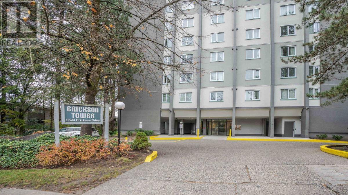 Listing Picture 33 of 40 : 1101 9541 ERICKSON DRIVE, Burnaby / 本拿比 - 魯藝地產 Yvonne Lu Group - MLS Medallion Club Member
