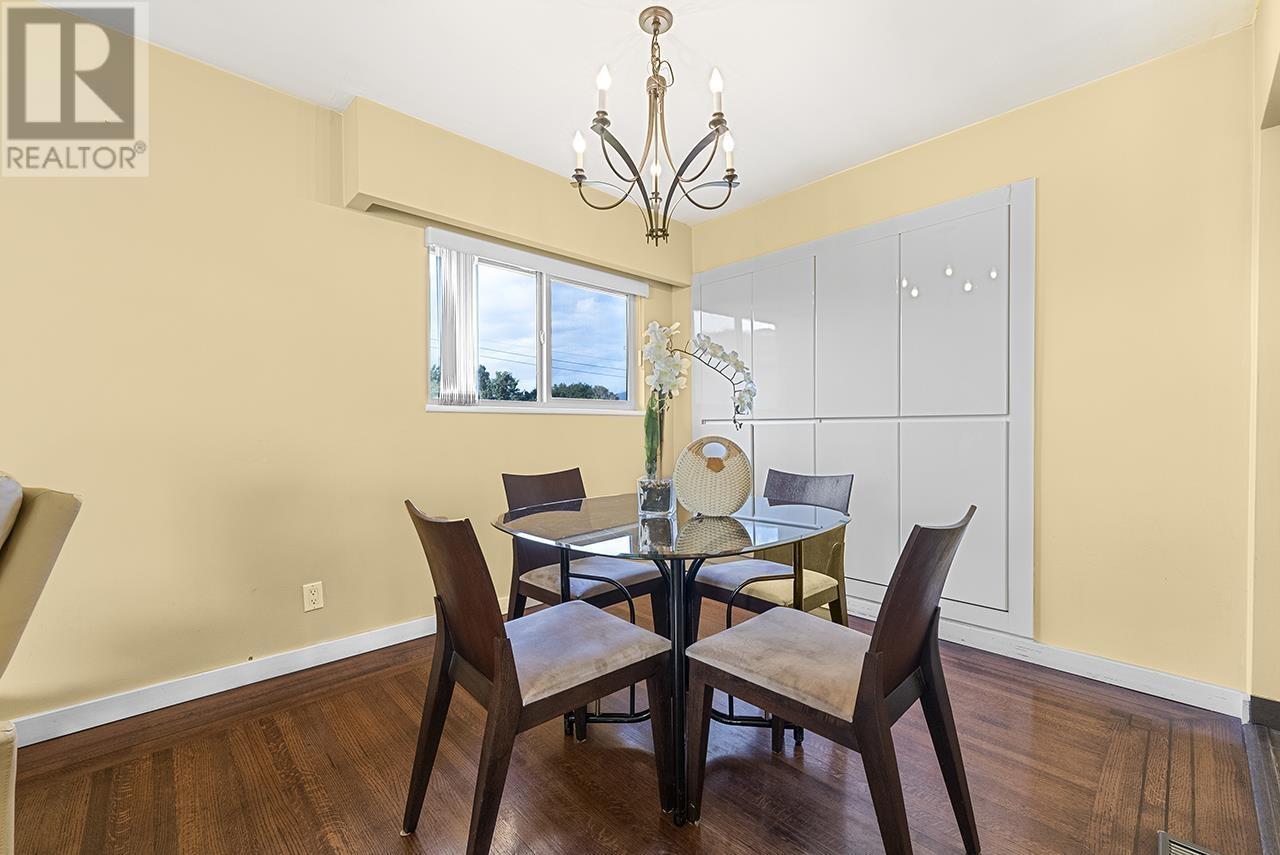 4667 Charlotte Court, Burnaby, British Columbia  V5G 2V1 - Photo 7 - R2971635