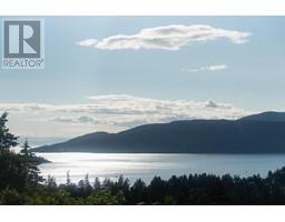 5267 ASPEN DRIVE, West Vancouver, British Columbia