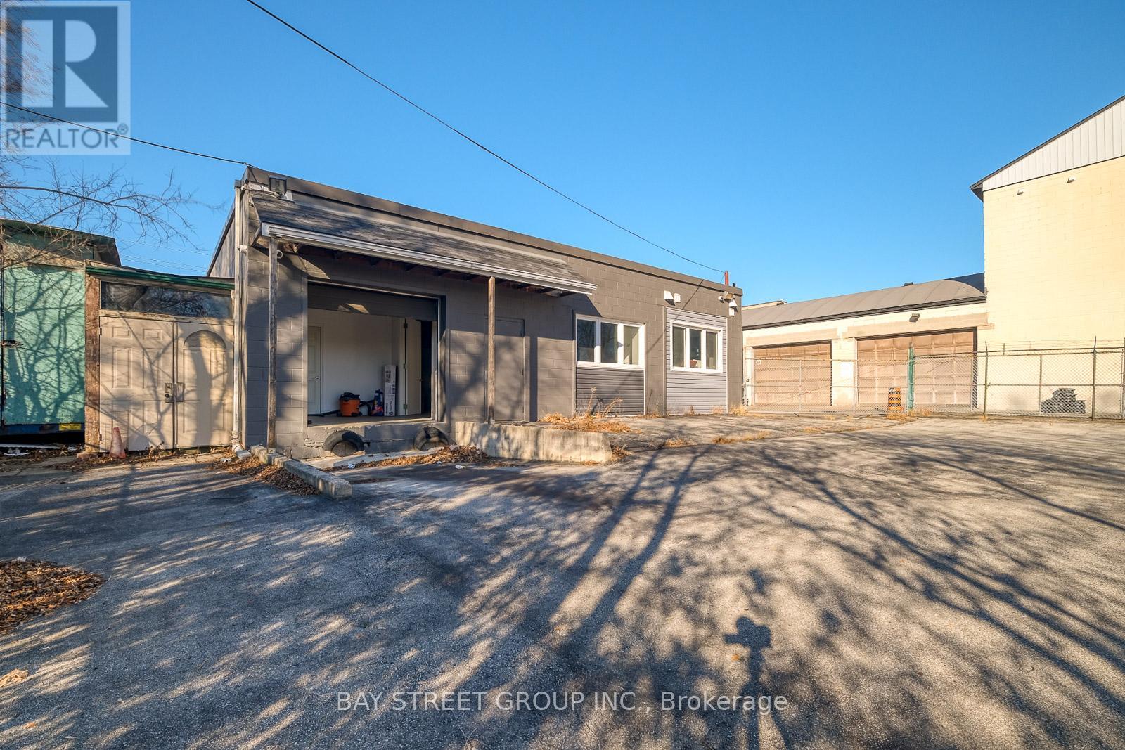 291 Danforth Road, Toronto (Clairlea-Birchmount), Ontario  M1L 3X2 - Photo 20 - E11992426