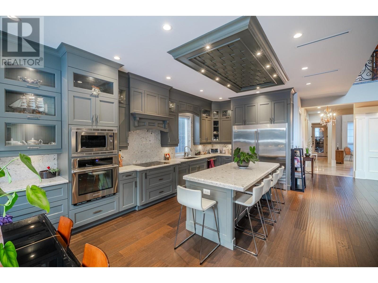 Listing Picture 13 of 38 : 8100 ROBINSON ROAD, Richmond / 烈治文 - 魯藝地產 Yvonne Lu Group - MLS Medallion Club Member