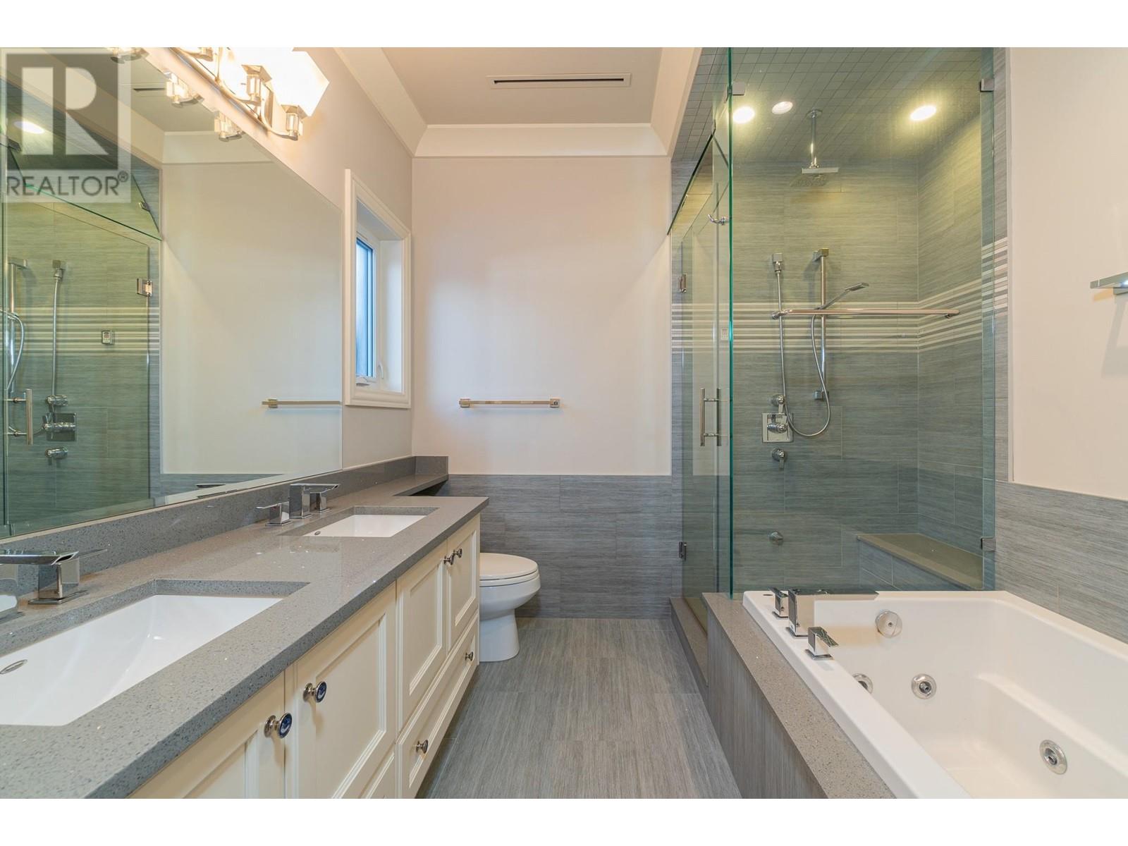 Listing Picture 25 of 38 : 8100 ROBINSON ROAD, Richmond / 烈治文 - 魯藝地產 Yvonne Lu Group - MLS Medallion Club Member