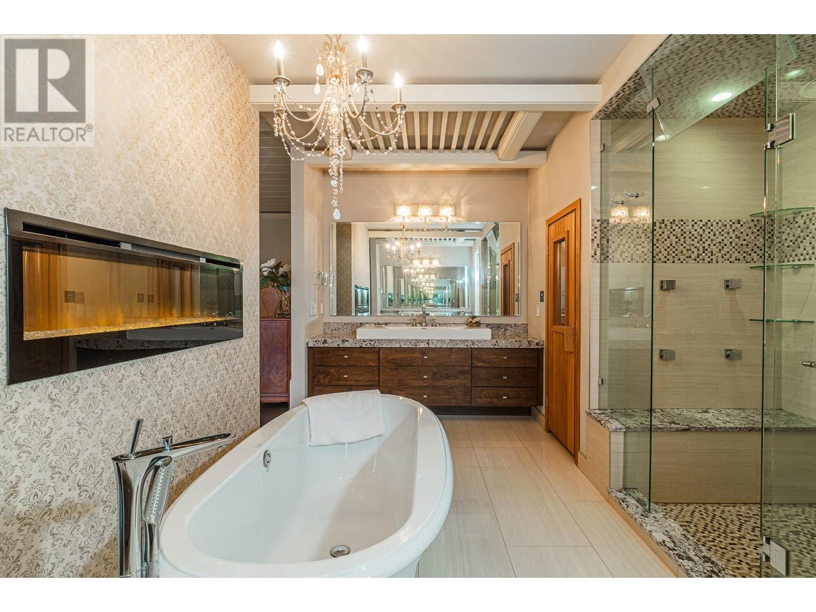 Listing Picture 22 of 38 : 8100 ROBINSON ROAD, Richmond / 烈治文 - 魯藝地產 Yvonne Lu Group - MLS Medallion Club Member