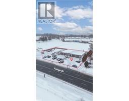 6938 YONGE Street, Innisfil, Ontario