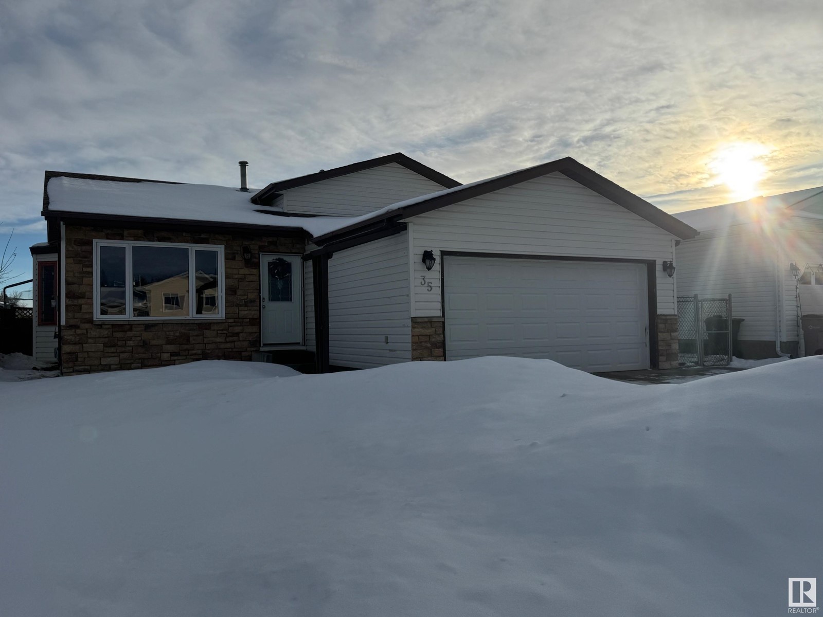 35 Glenwood Cr, Stony Plain, Alberta  T7Z 1A3 - Photo 2 - E4423229