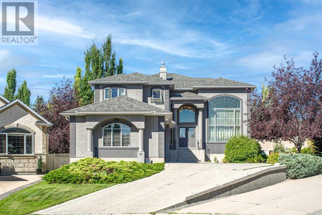 Property at 15 Canso Green SW image 3