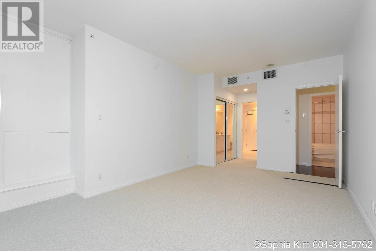 2004 188 E Esplanade, North Vancouver, British Columbia  V7L 4Y1 - Photo 20 - R2950200