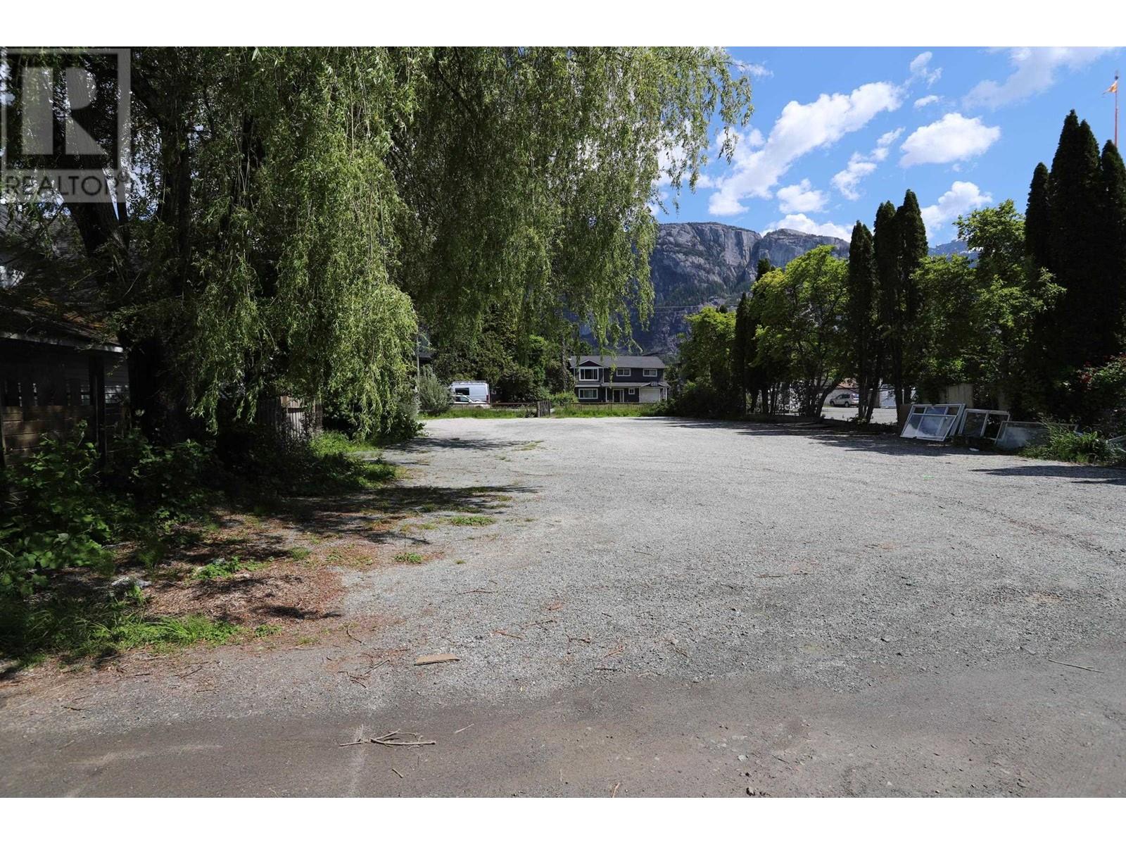 37962 Sixth Avenue, Squamish, British Columbia  V0N 3G0 - Photo 11 - C8067063