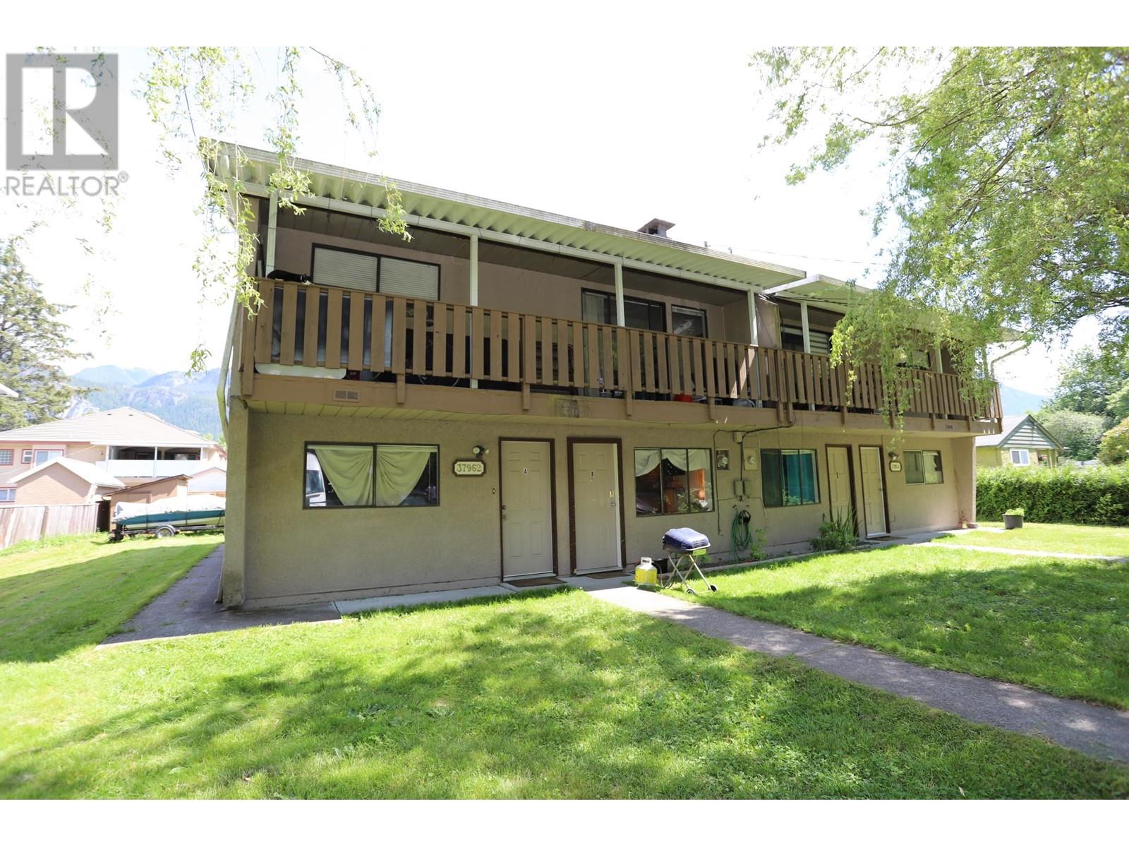 37962 Sixth Avenue, Squamish, British Columbia  V0N 3G0 - Photo 6 - C8067063