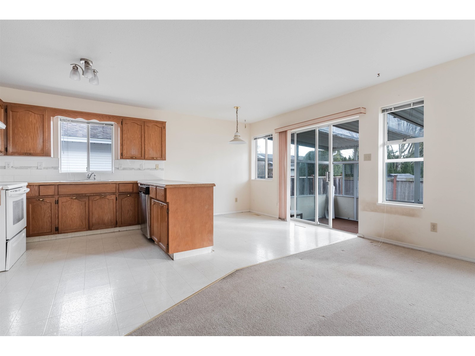 14312 20 Avenue, Surrey, British Columbia  V4A 8P9 - Photo 6 - R2971238