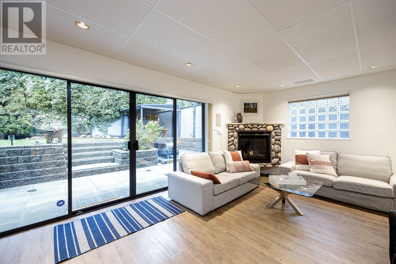 1611 Lockehaven Road, North Vancouver, British Columbia  V7G 2H3 - Photo 12 - R2968809