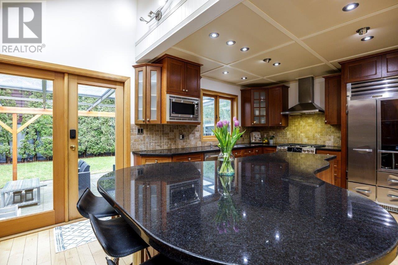 1611 Lockehaven Road, North Vancouver, British Columbia  V7G 2H3 - Photo 8 - R2968809