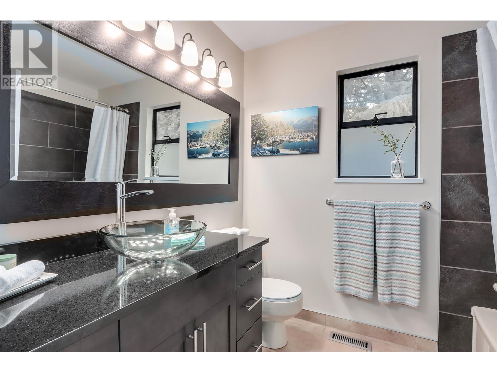 1611 Lockehaven Road, North Vancouver, British Columbia  V7G 2H3 - Photo 23 - R2968809