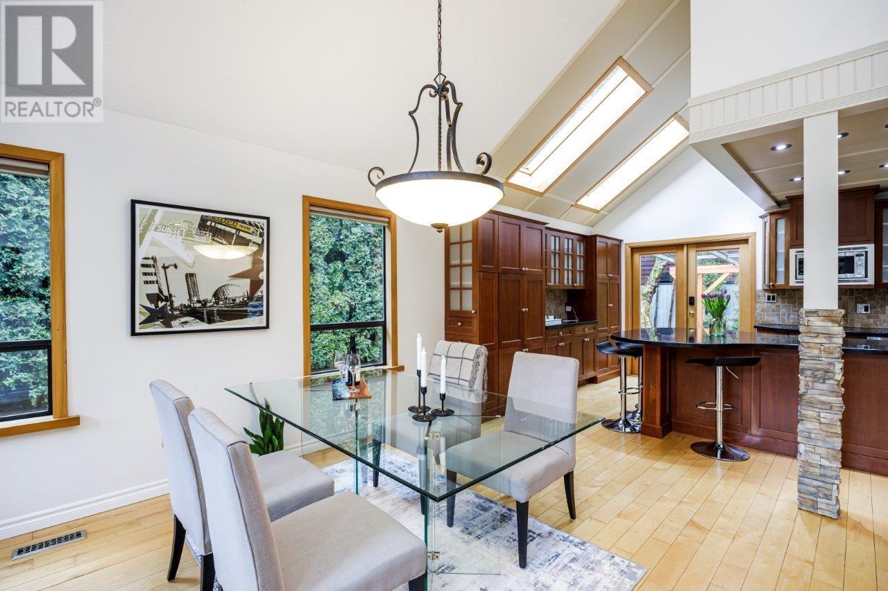 1611 Lockehaven Road, North Vancouver, British Columbia  V7G 2H3 - Photo 7 - R2968809