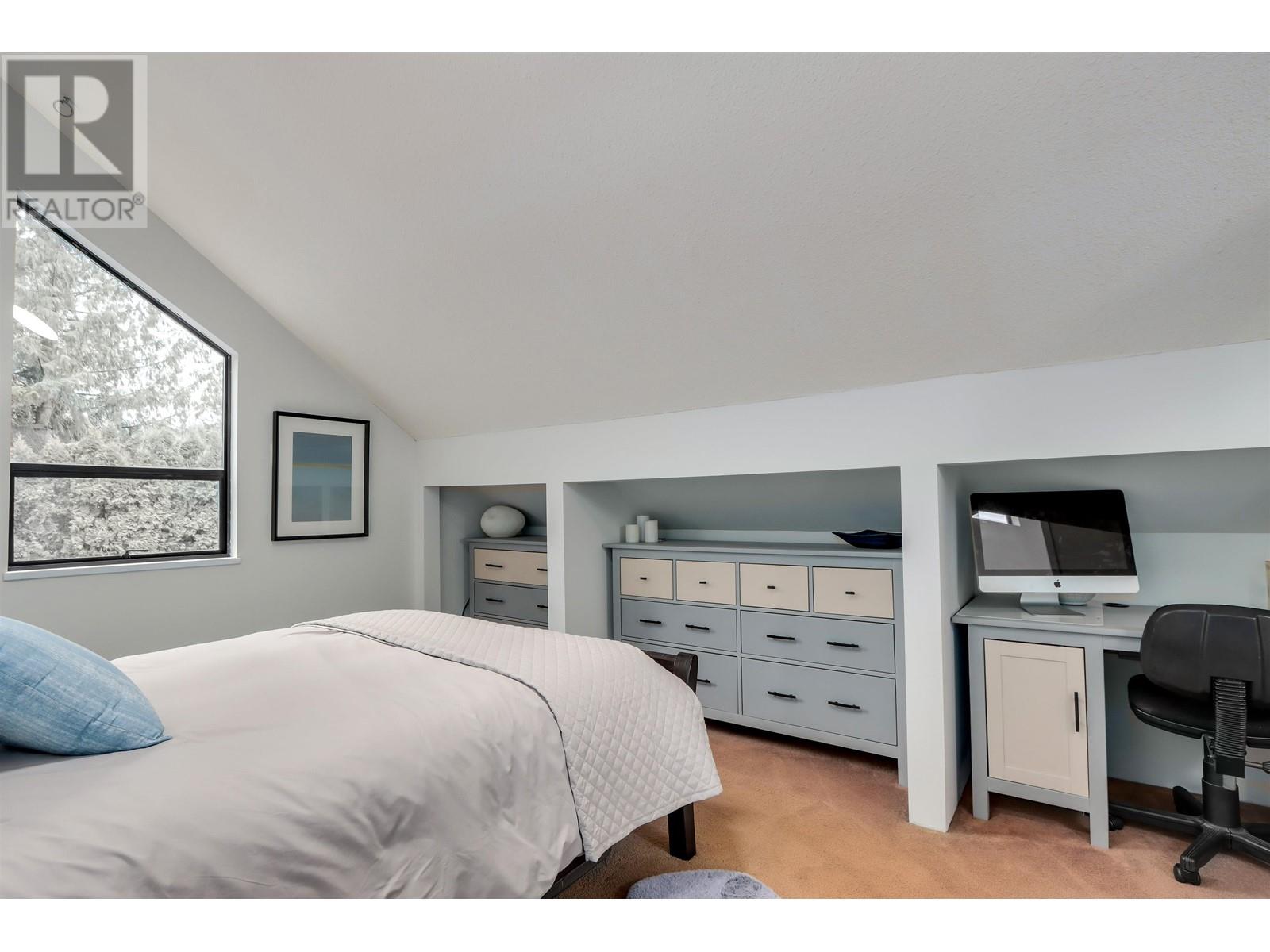 1611 Lockehaven Road, North Vancouver, British Columbia  V7G 2H3 - Photo 33 - R2968809