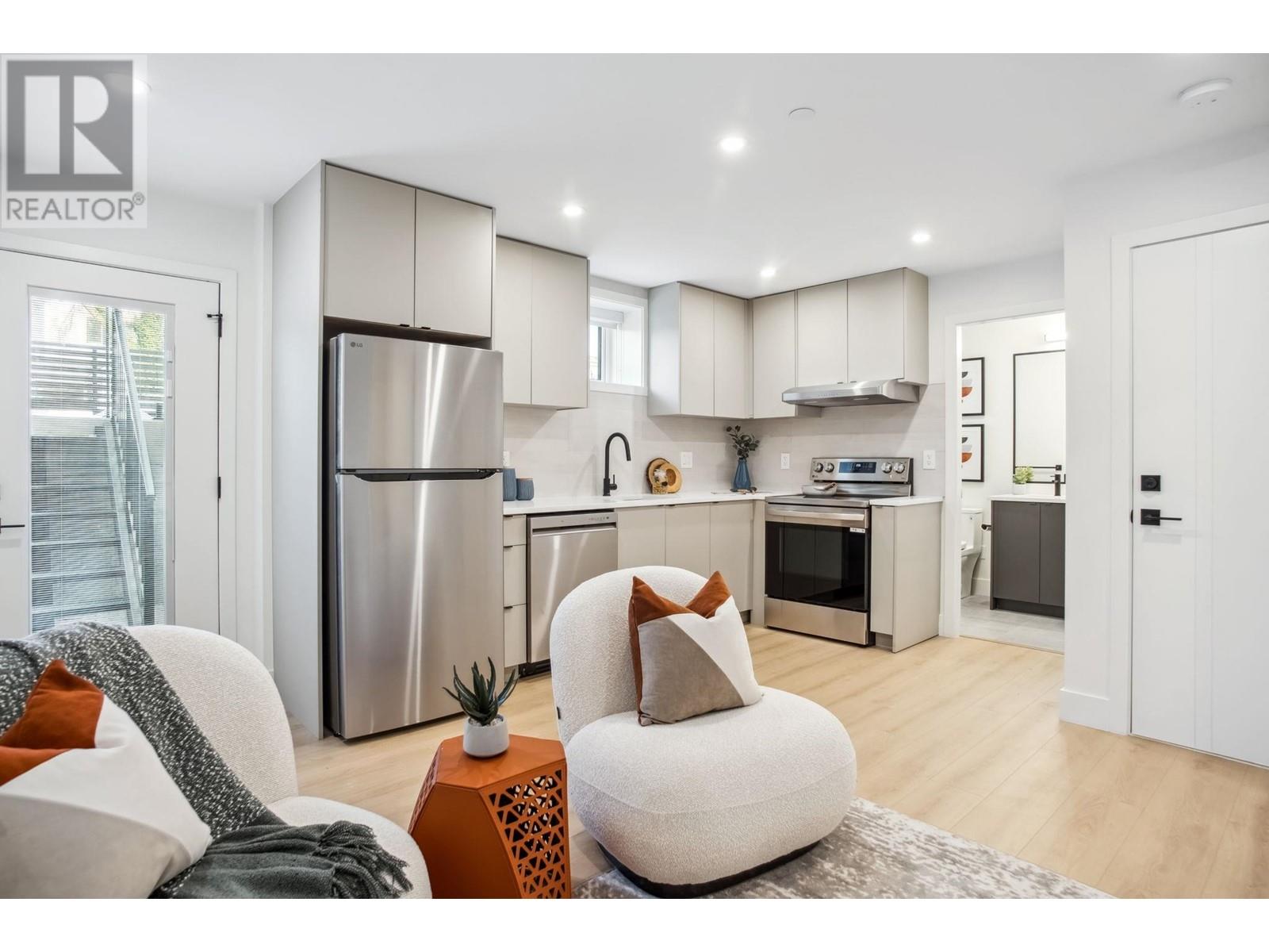 Listing Picture 29 of 40 : 2792 W 21ST AVENUE, Vancouver / 溫哥華 - 魯藝地產 Yvonne Lu Group - MLS Medallion Club Member