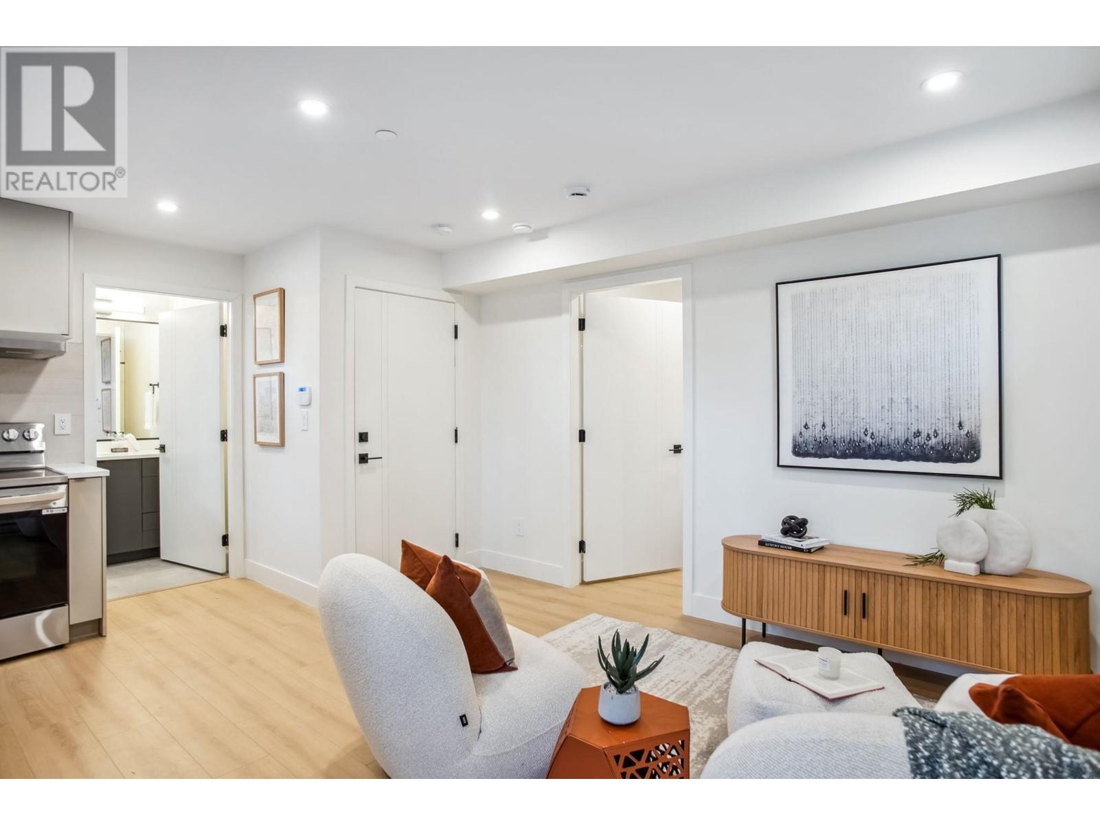 Listing Picture 26 of 40 : 2792 W 21ST AVENUE, Vancouver / 溫哥華 - 魯藝地產 Yvonne Lu Group - MLS Medallion Club Member