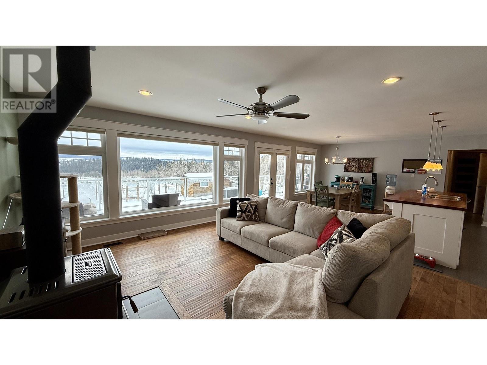 5450 Donsleequa Court, 108 Mile Ranch, British Columbia  V0K 2Z0 - Photo 6 - R2969179