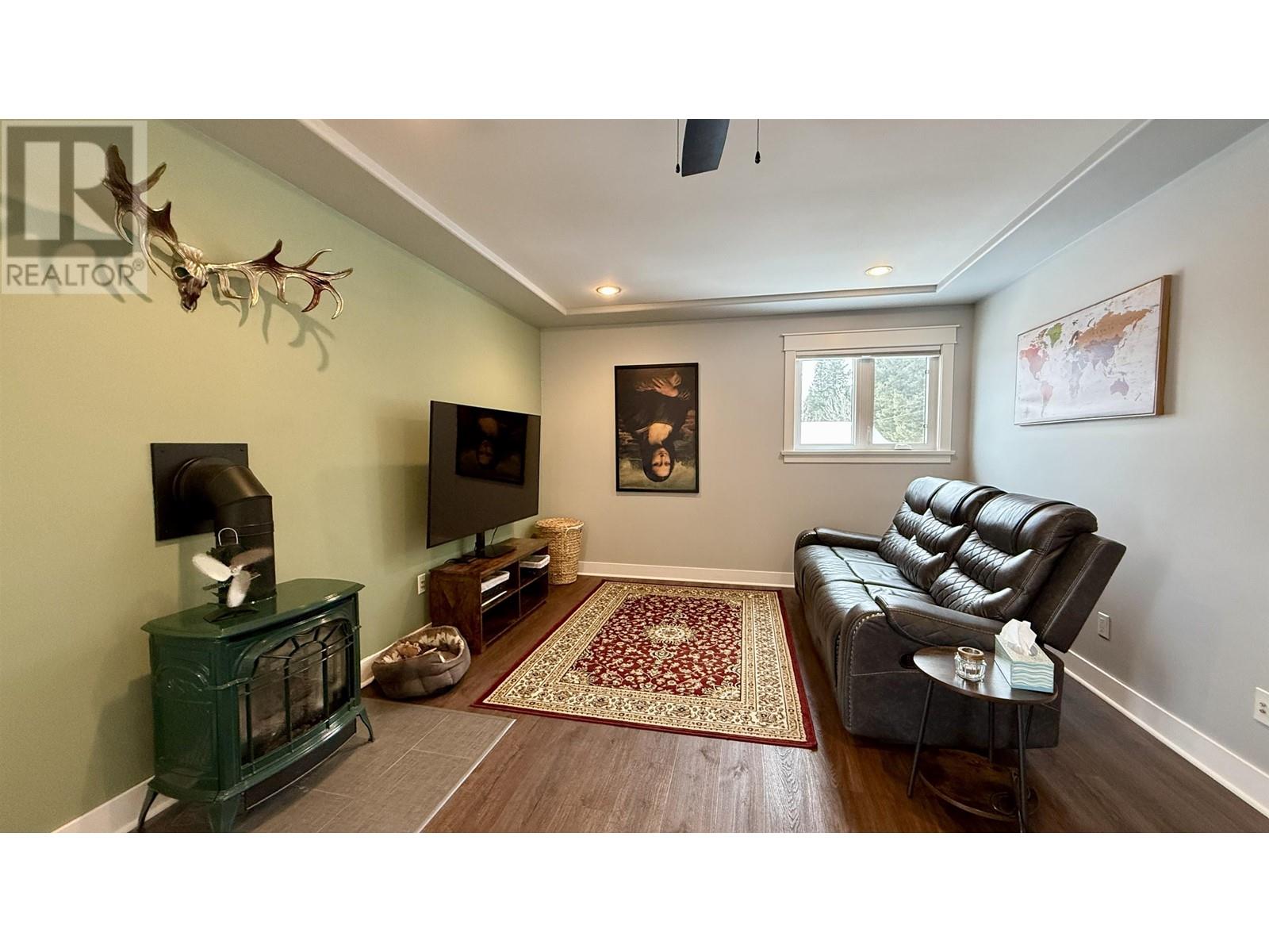 5450 Donsleequa Court, 108 Mile Ranch, British Columbia  V0K 2Z0 - Photo 14 - R2969179