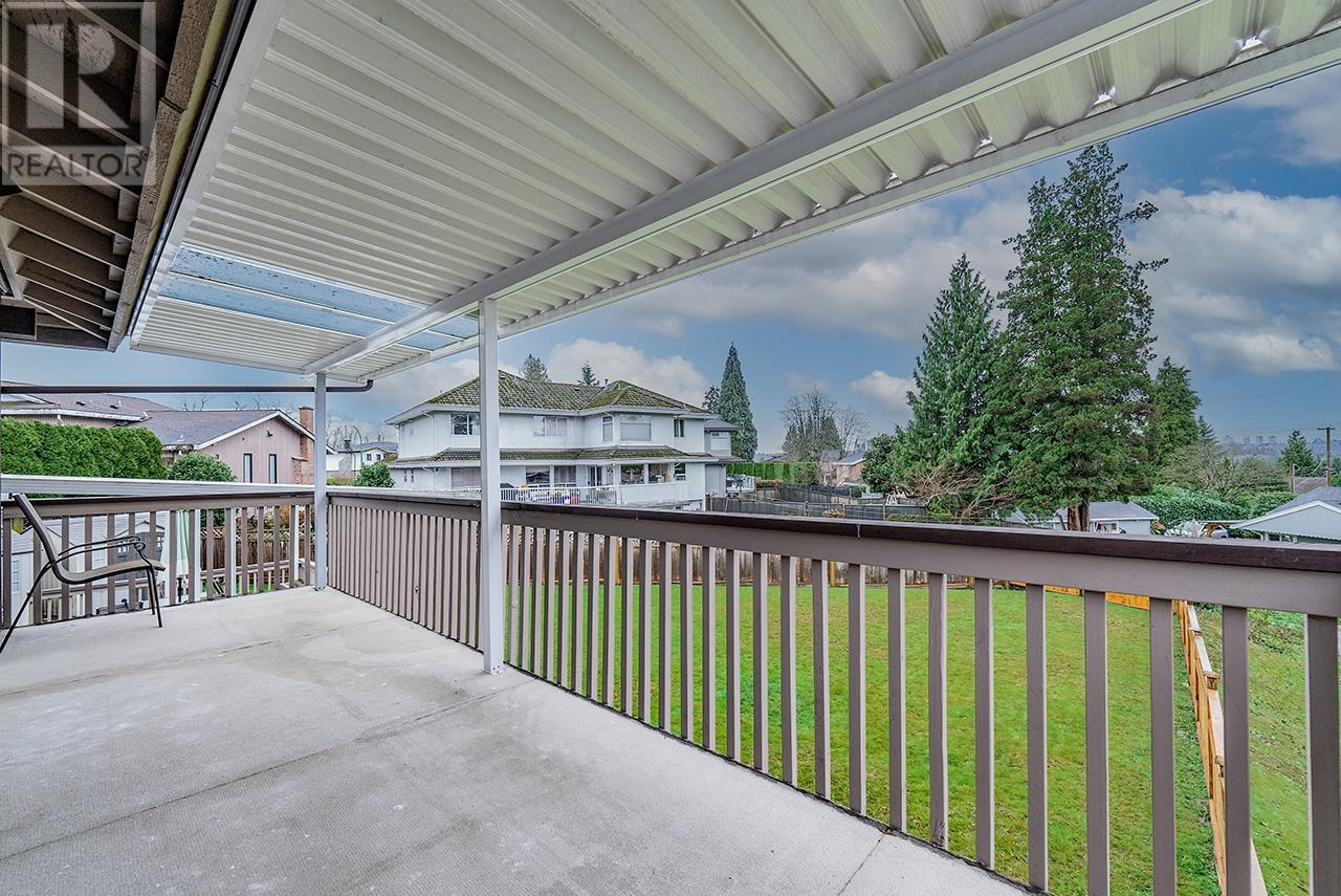 6671 Woodvale Crescent, Burnaby, British Columbia  V5B 2R6 - Photo 14 - R2971541