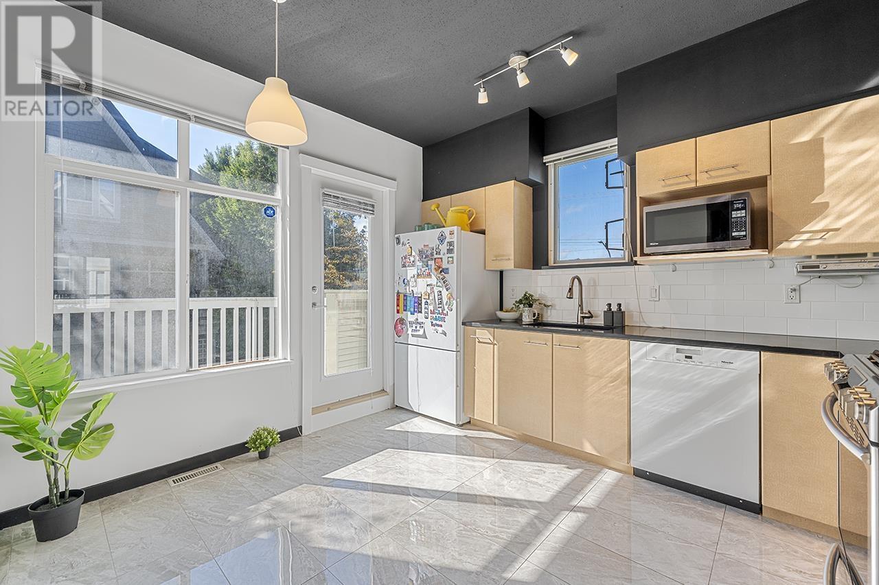 Listing Picture 9 of 22 : 69 9133 SILLS AVENUE, Richmond / 烈治文 - 魯藝地產 Yvonne Lu Group - MLS Medallion Club Member