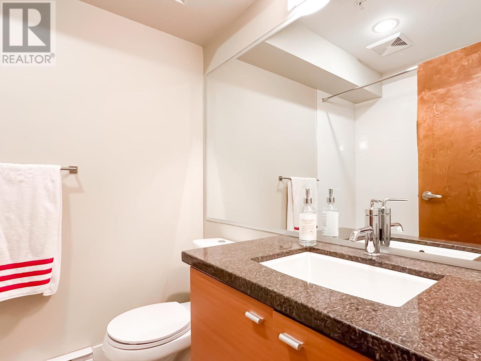 Listing Picture 24 of 34 : 6129 OAK STREET, Vancouver / 溫哥華 - 魯藝地產 Yvonne Lu Group - MLS Medallion Club Member