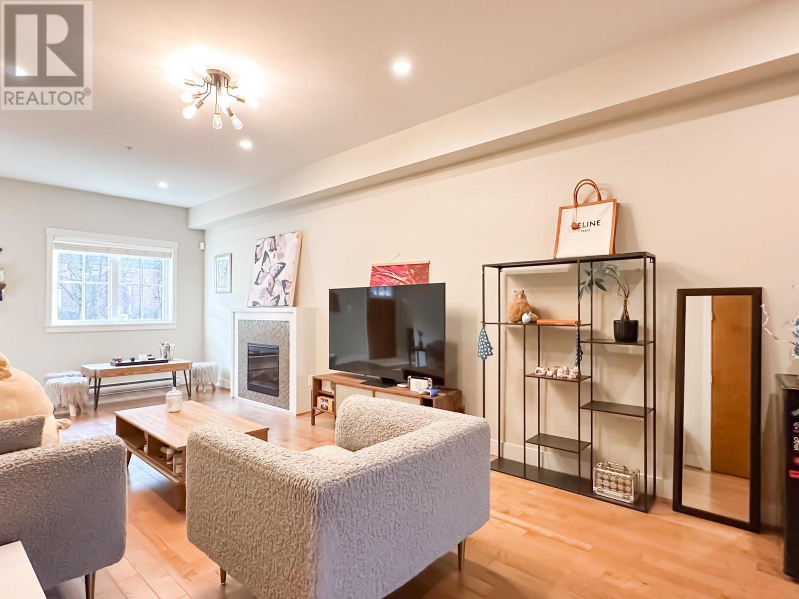 Listing Picture 4 of 34 : 6129 OAK STREET, Vancouver / 溫哥華 - 魯藝地產 Yvonne Lu Group - MLS Medallion Club Member