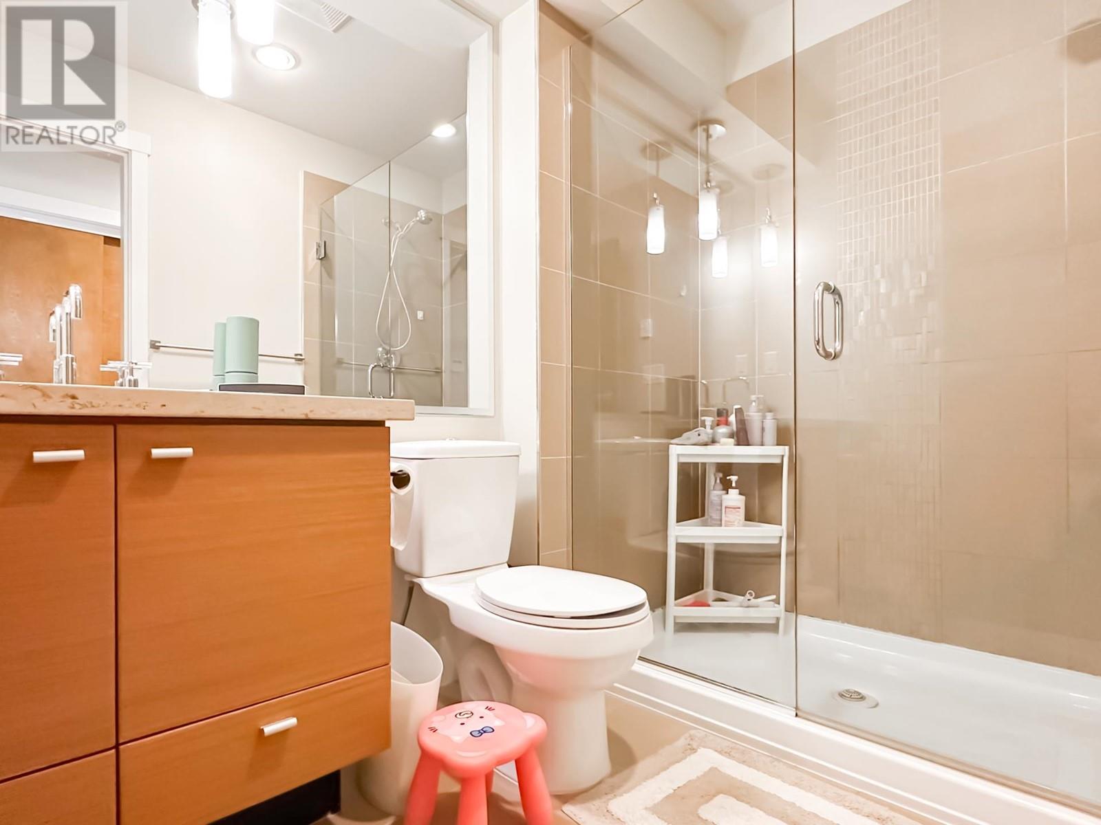 Listing Picture 21 of 34 : 6129 OAK STREET, Vancouver / 溫哥華 - 魯藝地產 Yvonne Lu Group - MLS Medallion Club Member