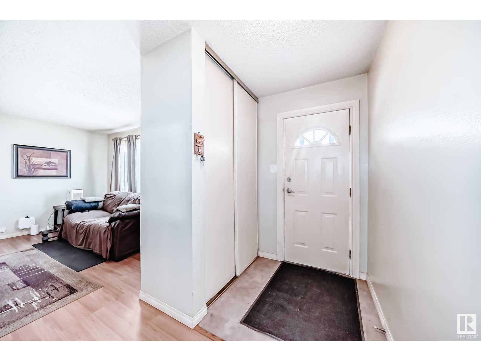 35 Amberly Co Nw, Edmonton, Alberta  T5A 2H9 - Photo 4 - E4423234