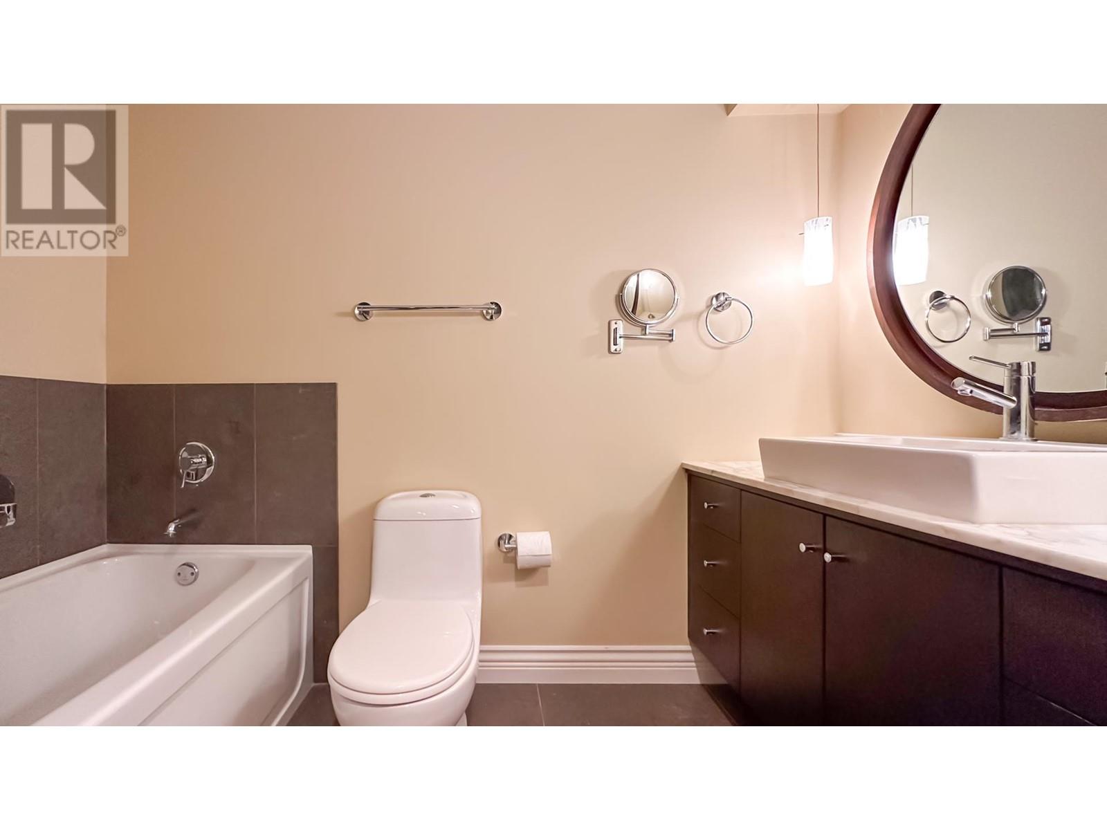 Listing Picture 25 of 36 : 9 2138 E KENT AVENUE SOUTH, Vancouver / 溫哥華 - 魯藝地產 Yvonne Lu Group - MLS Medallion Club Member