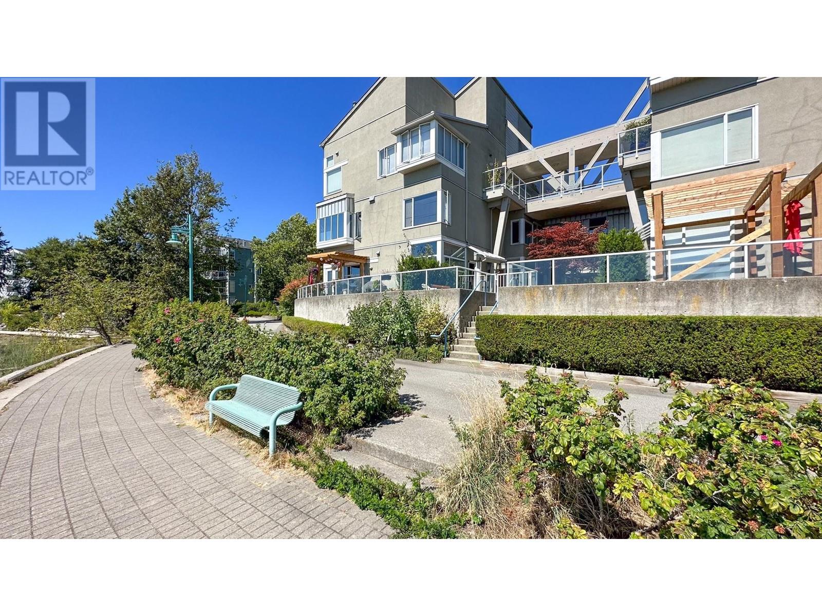 Listing Picture 33 of 36 : 9 2138 E KENT AVENUE SOUTH, Vancouver / 溫哥華 - 魯藝地產 Yvonne Lu Group - MLS Medallion Club Member