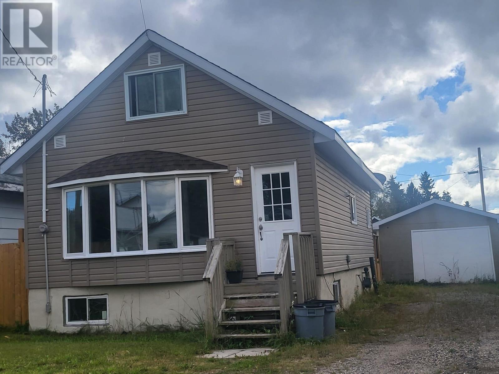 129 JOHN ST, GERALDTON, Ontario