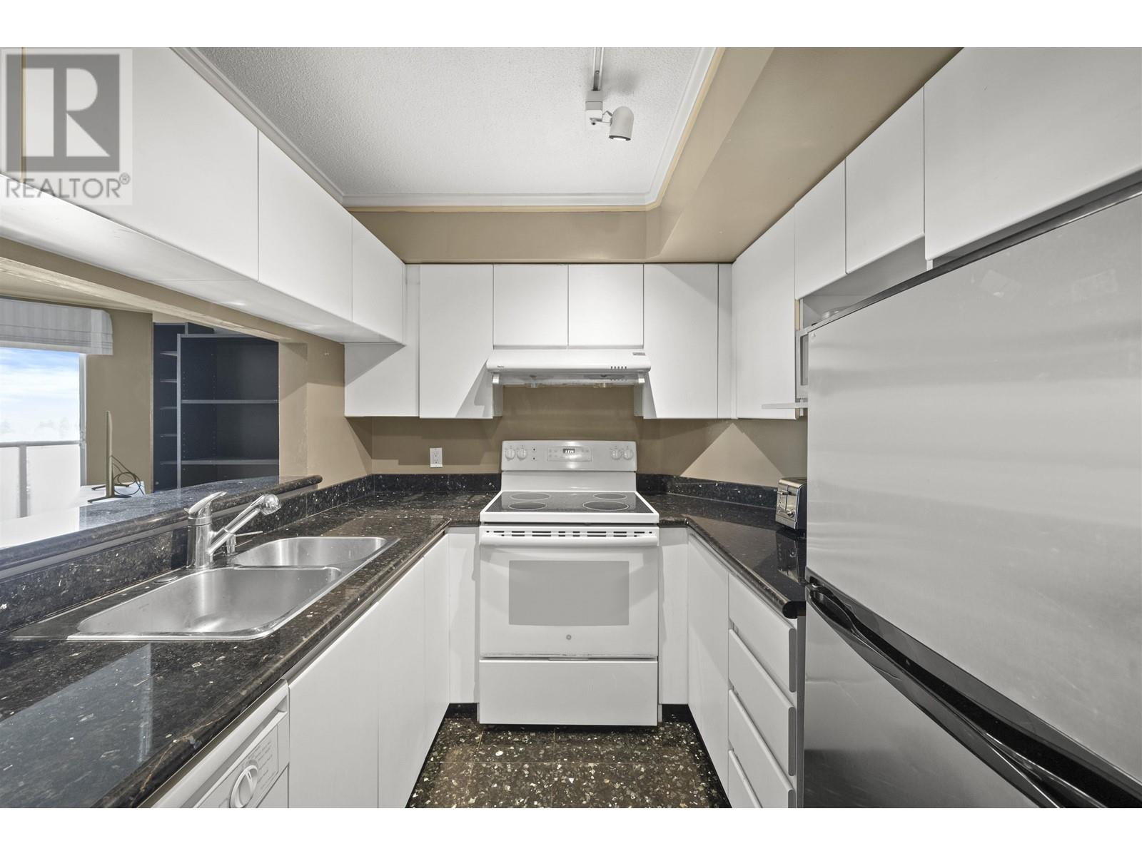 Listing Picture 6 of 24 : 1109 3455 ASCOT PLACE, Vancouver / 溫哥華 - 魯藝地產 Yvonne Lu Group - MLS Medallion Club Member