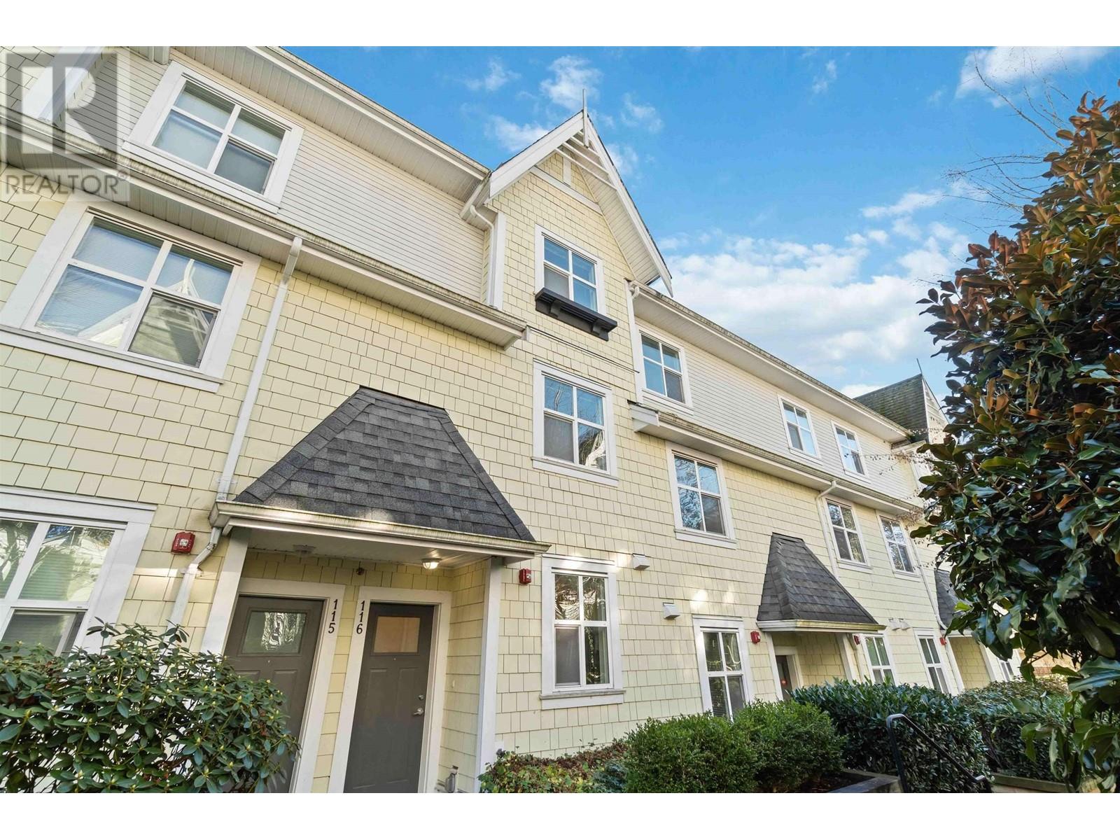 Listing Picture 3 of 19 : 116 7250 18TH AVENUE, Burnaby / 本拿比 - 魯藝地產 Yvonne Lu Group - MLS Medallion Club Member
