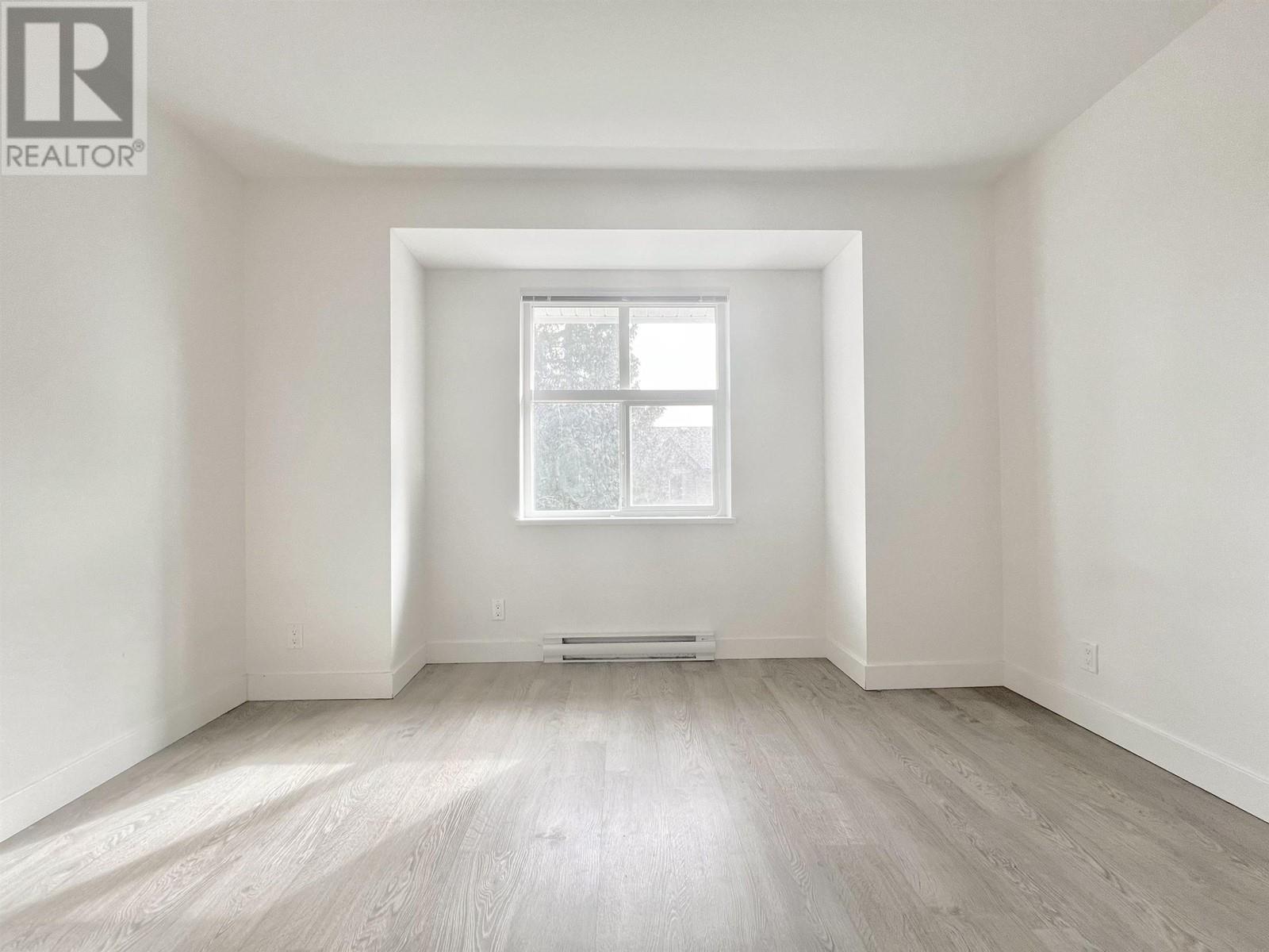 Listing Picture 13 of 19 : 116 7250 18TH AVENUE, Burnaby / 本拿比 - 魯藝地產 Yvonne Lu Group - MLS Medallion Club Member