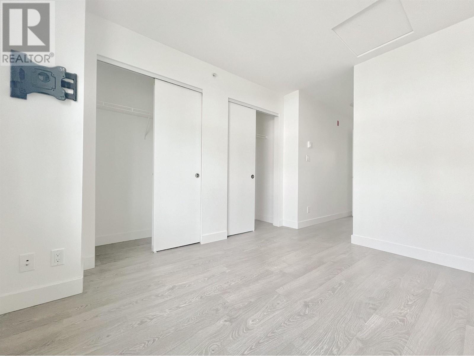 Listing Picture 11 of 19 : 116 7250 18TH AVENUE, Burnaby / 本拿比 - 魯藝地產 Yvonne Lu Group - MLS Medallion Club Member