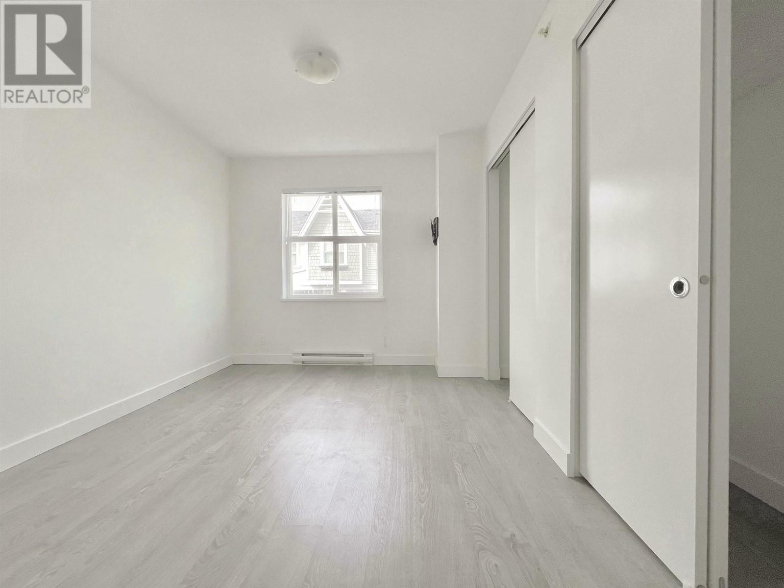 Listing Picture 10 of 19 : 116 7250 18TH AVENUE, Burnaby / 本拿比 - 魯藝地產 Yvonne Lu Group - MLS Medallion Club Member