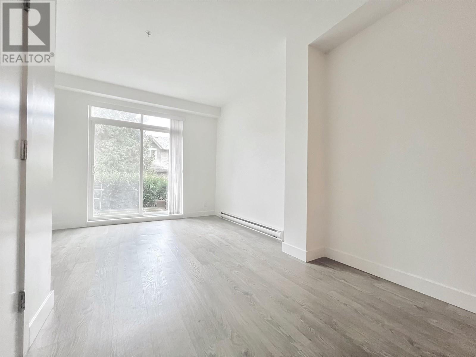 Listing Picture 5 of 19 : 116 7250 18TH AVENUE, Burnaby / 本拿比 - 魯藝地產 Yvonne Lu Group - MLS Medallion Club Member