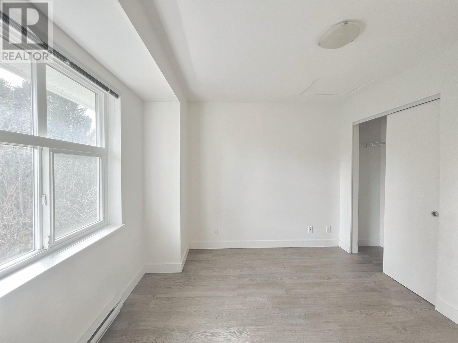 Listing Picture 15 of 19 : 116 7250 18TH AVENUE, Burnaby / 本拿比 - 魯藝地產 Yvonne Lu Group - MLS Medallion Club Member